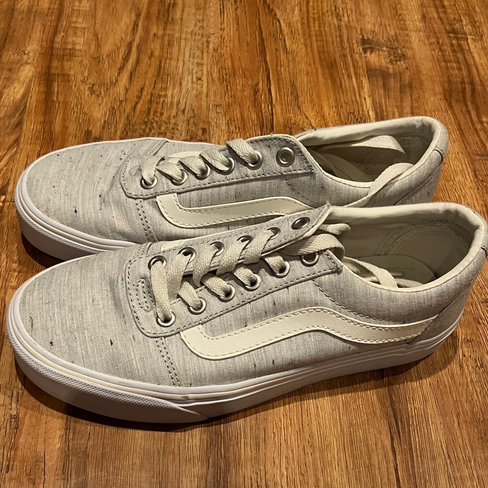 Vans Women’s Gray jersey Sneakers (6.5)